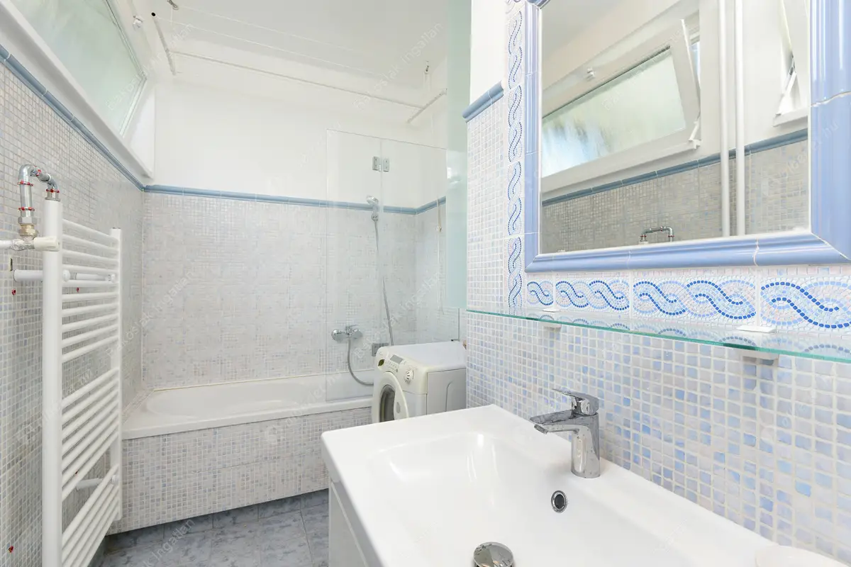 Kiadó albérlet 385000 Ft/hó áron: Budapest, V. kerület  Széchenyi utca. Mérete: 68 nm, 3 szobás | Alberlet.hu - 6487416