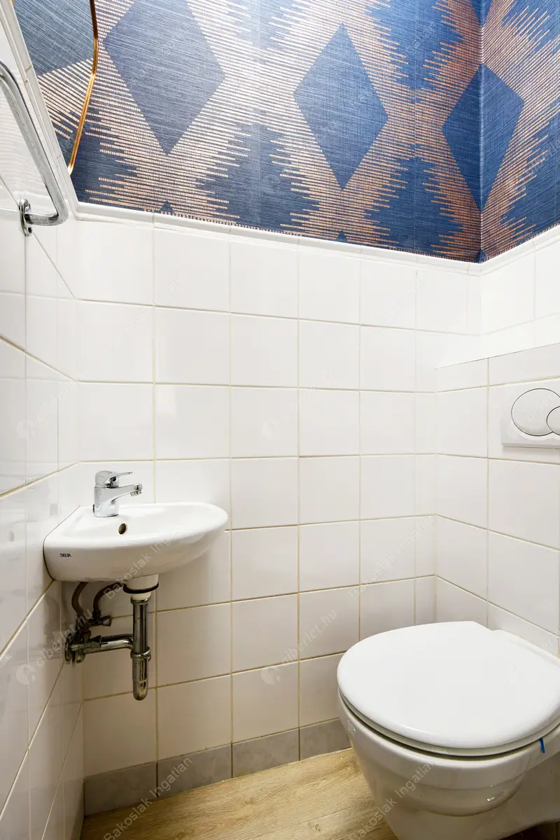 Kiadó albérlet 385000 Ft/hó áron: Budapest, V. kerület  Széchenyi utca. Mérete: 68 nm, 3 szobás | Alberlet.hu - 6487418