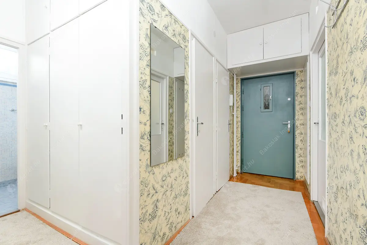 Kiadó albérlet 385000 Ft/hó áron: Budapest, V. kerület  Széchenyi utca. Mérete: 68 nm, 3 szobás | Alberlet.hu - 6487419