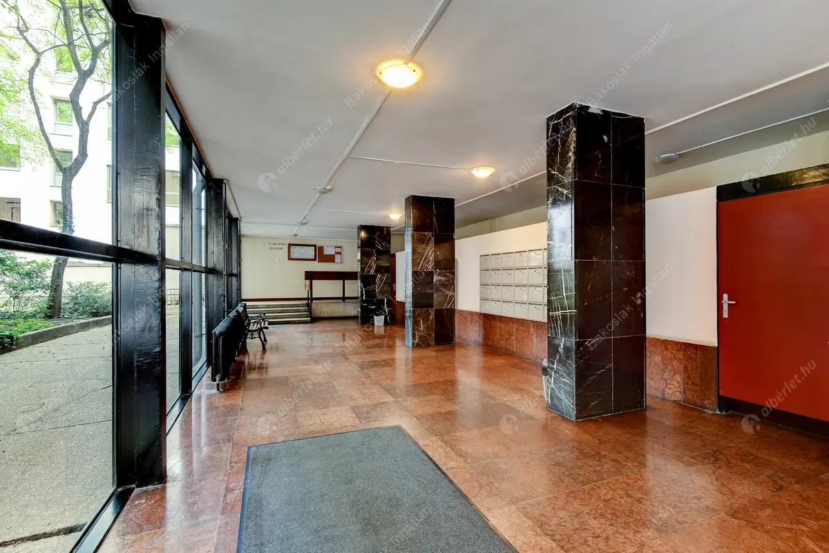 Kiadó albérlet 385000 Ft/hó áron: Budapest, V. kerület  Széchenyi utca. Mérete: 68 nm, 3 szobás | Alberlet.hu - 6492045