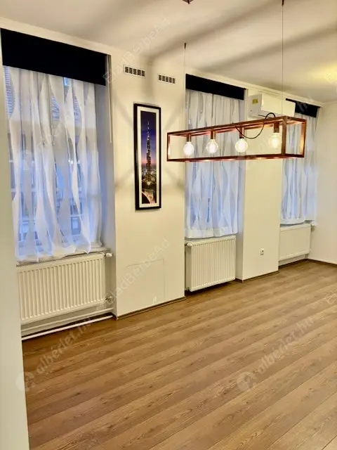 Kiadó albérlet 500000 Ft/hó áron: Budapest, V. kerület  Széchenyi utca. Mérete: 80 nm, 3 szobás | Alberlet.hu - 6609994