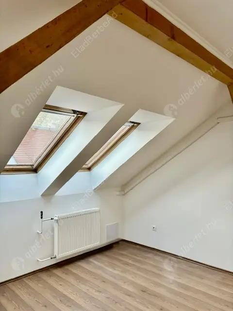 Kiadó albérlet 500000 Ft/hó áron: Budapest, V. kerület  Széchenyi utca. Mérete: 80 nm, 3 szobás | Alberlet.hu - 6610001