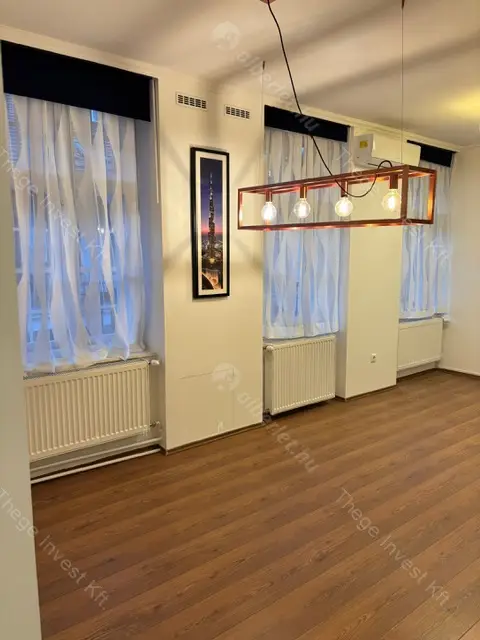 Kiadó albérlet 500000 Ft/hó áron: Budapest, V. kerület  Széchenyi utca. Mérete: 80 nm, 4 szobás | Alberlet.hu - 6611370