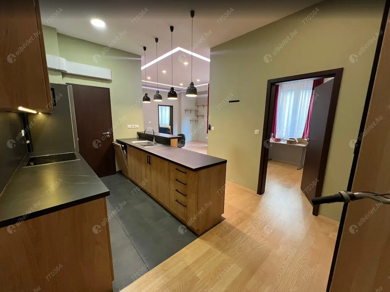 Kiadó albérlet 580000 Ft/hó áron: Budapest, V. kerület   Szemere utca . Mérete: 90 nm, 3 szobás | Alberlet.hu - 6571585