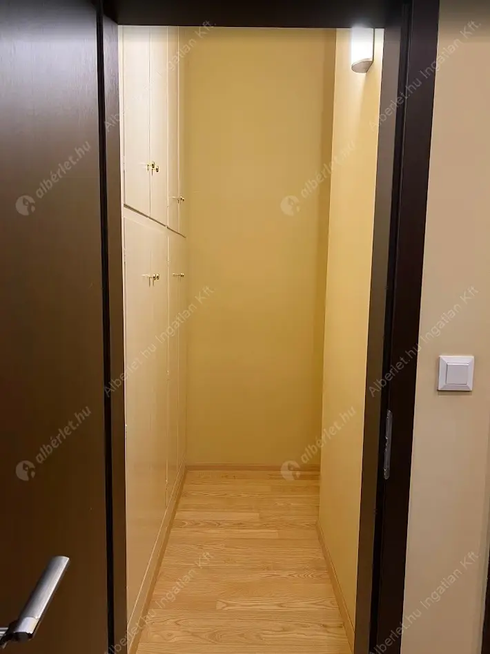 Kiadó albérlet 525000 Ft/hó áron: Budapest, V. kerület  Szemere utca. Mérete: 90 nm, 4 szobás | Alberlet.hu - 6592270