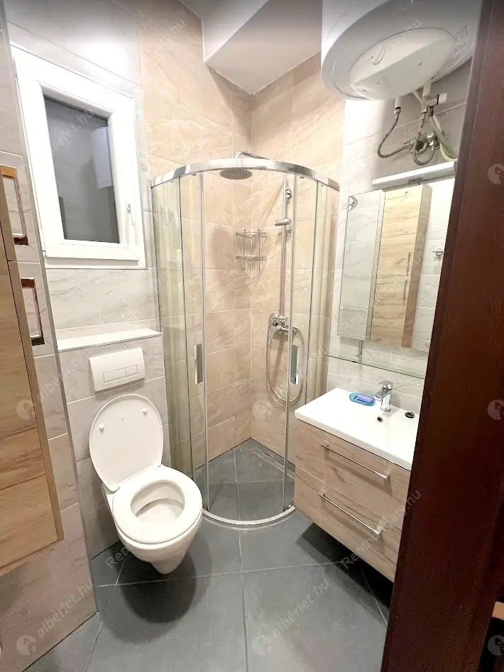 Kiadó albérlet 490000 Ft/hó áron: Budapest, V. kerület  Szemere utca. Mérete: 90 nm, 4 szobás | Alberlet.hu - 6619656