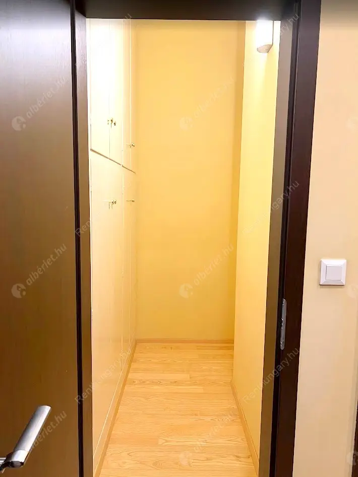 Kiadó albérlet 490000 Ft/hó áron: Budapest, V. kerület  Szemere utca. Mérete: 90 nm, 4 szobás | Alberlet.hu - 6619659