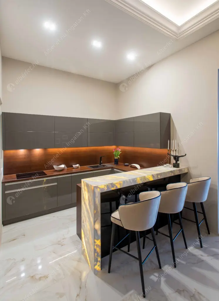 Kiadó albérlet 963000 Ft/hó áron: Budapest, V. kerület  Szent István körút. Mérete: 120 nm, 4 szobás | Alberlet.hu - 6625065