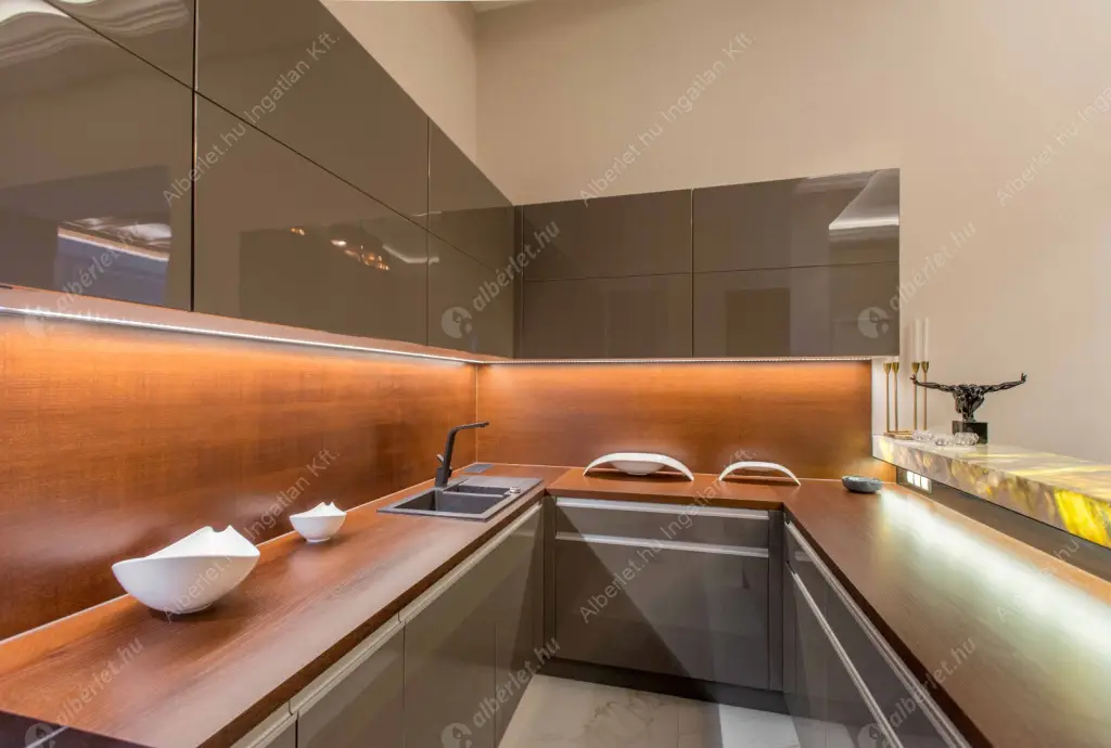 Kiadó albérlet 963000 Ft/hó áron: Budapest, V. kerület  Szent István körút. Mérete: 120 nm, 4 szobás | Alberlet.hu - 6625068