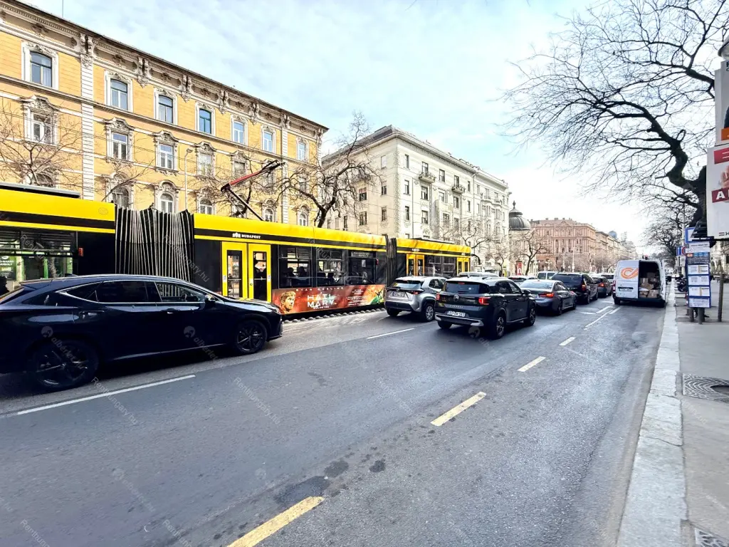 Kiadó albérlet 280000 Ft/hó áron: Budapest, V. kerület  Szent István körút. Mérete: 43 nm, 1 szobás | Alberlet.hu - 6677857