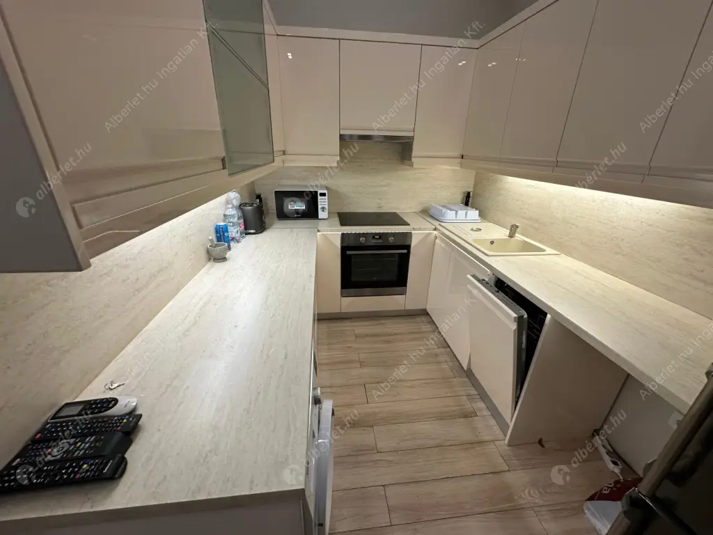 Kiadó albérlet 420000 Ft/hó áron: Budapest, V. kerület  Szent István körút. Mérete: 59 nm, 3 szobás | Alberlet.hu - 6583756