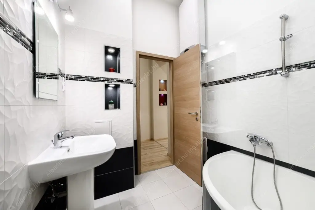 Kiadó albérlet 420000 Ft/hó áron: Budapest, V. kerület  Szent István körút. Mérete: 59 nm, 3 szobás | Alberlet.hu - 6583763