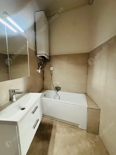 Kiadó albérlet 350000 Ft/hó áron: Budapest, V. kerület  Szent István körút. Mérete: 80 nm, 3 szobás | Alberlet.hu - 6544856