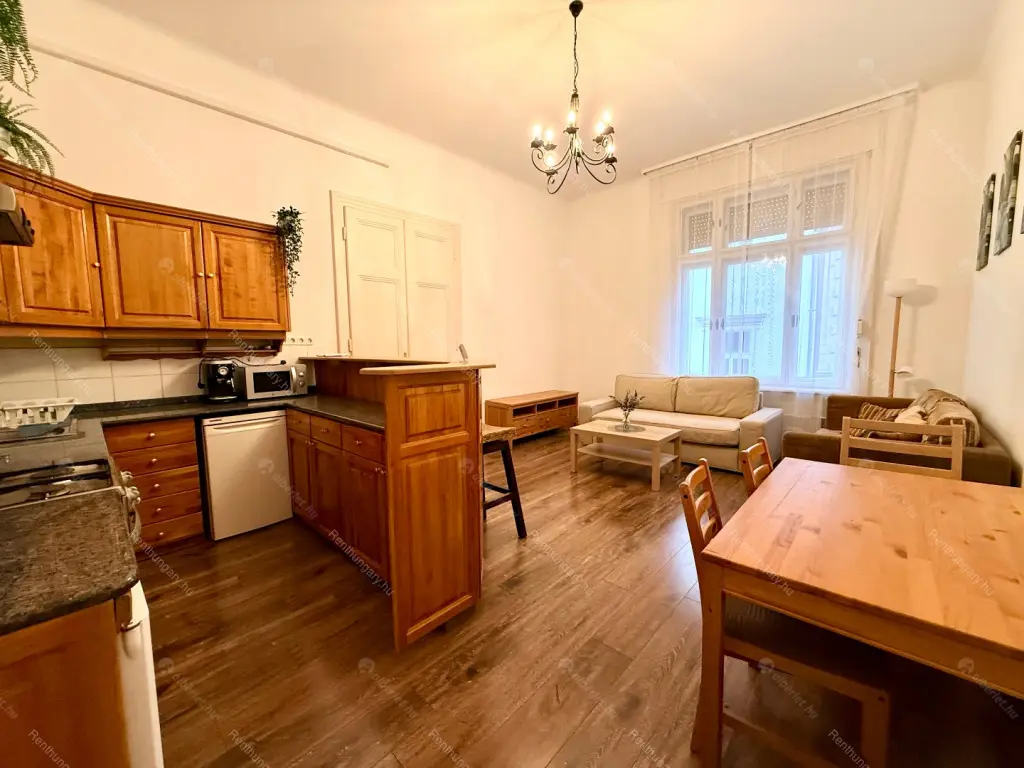 Kiadó albérlet 350000 Ft/hó áron: Budapest, V. kerület  Szép utca. Mérete: 75 nm, 3 szobás | Alberlet.hu - 6683168