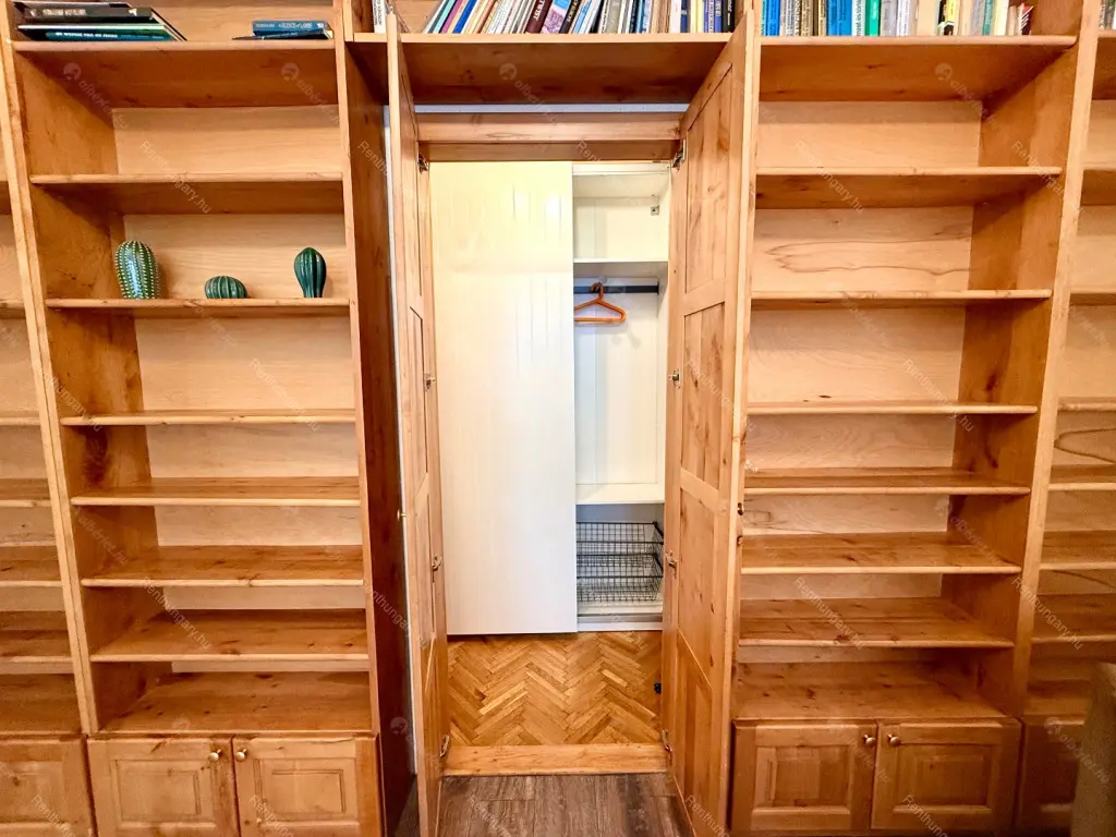 Kiadó albérlet 350000 Ft/hó áron: Budapest, V. kerület  Szép utca. Mérete: 75 nm, 3 szobás | Alberlet.hu - 6699438