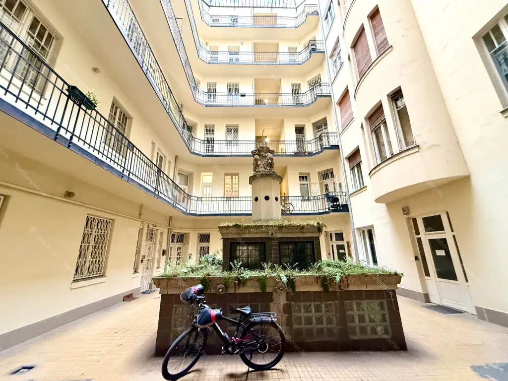 Kiadó albérlet 350000 Ft/hó áron: Budapest, V. kerület  Szép utca. Mérete: 75 nm, 3 szobás | Alberlet.hu - 6699446