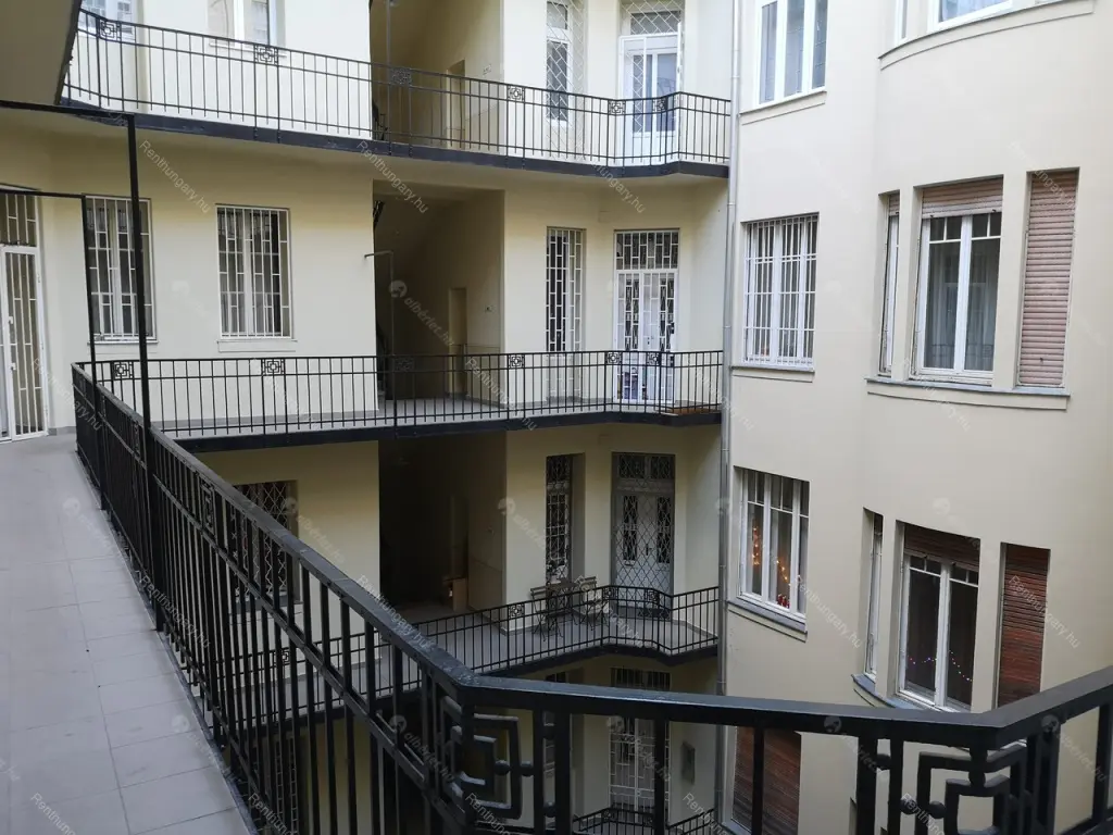 Kiadó albérlet 350000 Ft/hó áron: Budapest, V. kerület  Szép utca. Mérete: 75 nm, 3 szobás | Alberlet.hu - 6699448