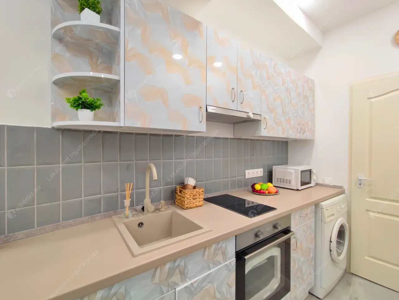 Kiadó albérlet 182000 Ft/hó áron: Budapest, V. kerület  Szerb utca. Mérete: 25 nm, 1 szobás | Alberlet.hu - 6444885