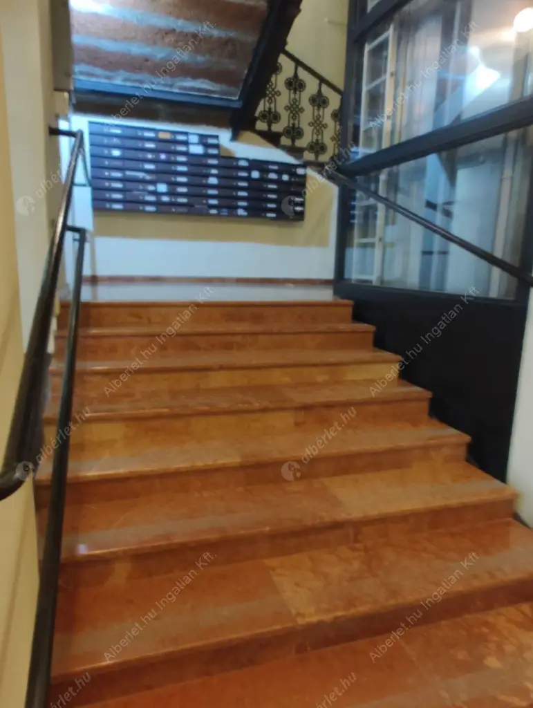 Kiadó albérlet 340000 Ft/hó áron: Budapest, V. kerület  Tüköry utca. Mérete: 40 nm, 2 szobás | Alberlet.hu - 6517733