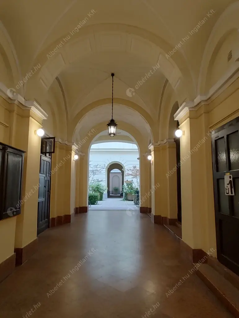 Kiadó albérlet 340000 Ft/hó áron: Budapest, V. kerület  Tüköry utca. Mérete: 40 nm, 2 szobás | Alberlet.hu - 6517738