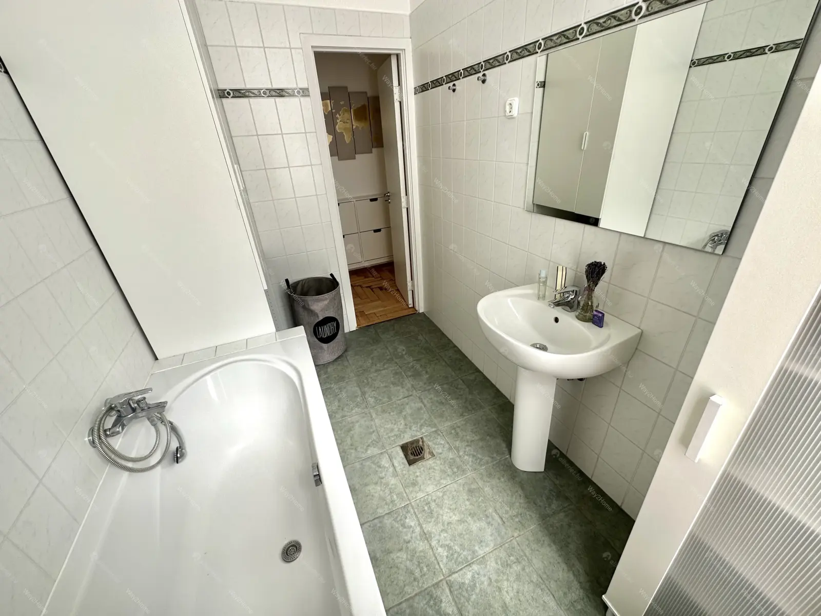 Kiadó albérlet 257000 Ft/hó áron: Budapest, V. kerület  Tüköry utca. Mérete: 50 nm, 1 szobás | Alberlet.hu - 6696176