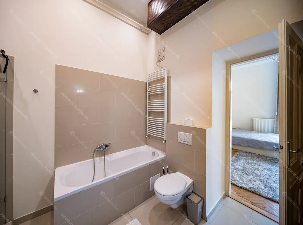 Kiadó albérlet 1091000 Ft/hó áron: Budapest, V. kerület  Váci utca. Mérete: 120 nm, 3 szobás | Alberlet.hu - 6700340