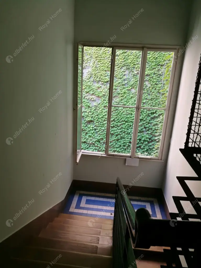 Kiadó albérlet 200000 Ft/hó áron: Budapest, V. kerület  Váci utca. Mérete: 30 nm, 1 szobás | Alberlet.hu - 5300028