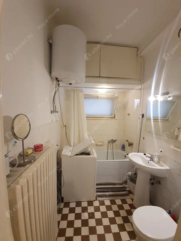 Kiadó albérlet 200000 Ft/hó áron: Budapest, V. kerület  Váci utca. Mérete: 30 nm, 1 szobás | Alberlet.hu - 5300032