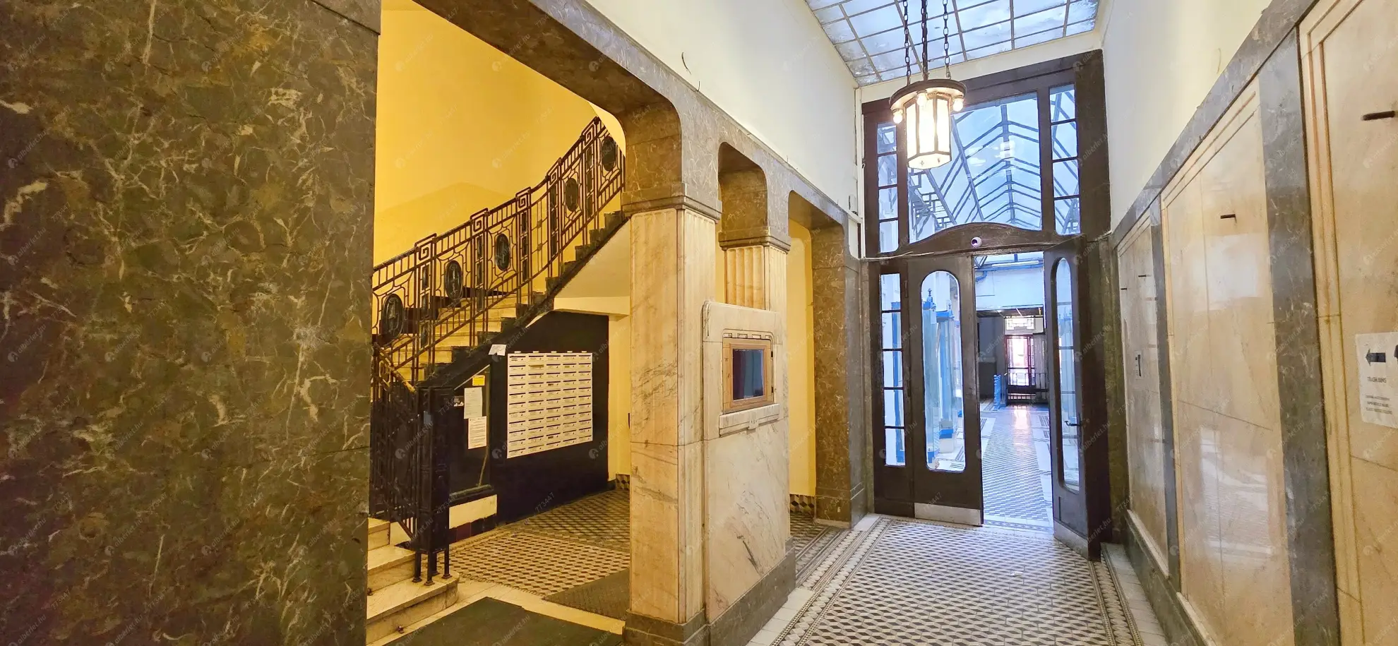 Kiadó albérlet 230000 Ft/hó áron: Budapest, V. kerület  Váci utca. Mérete: 32 nm, 1 szobás | Alberlet.hu - 6631244