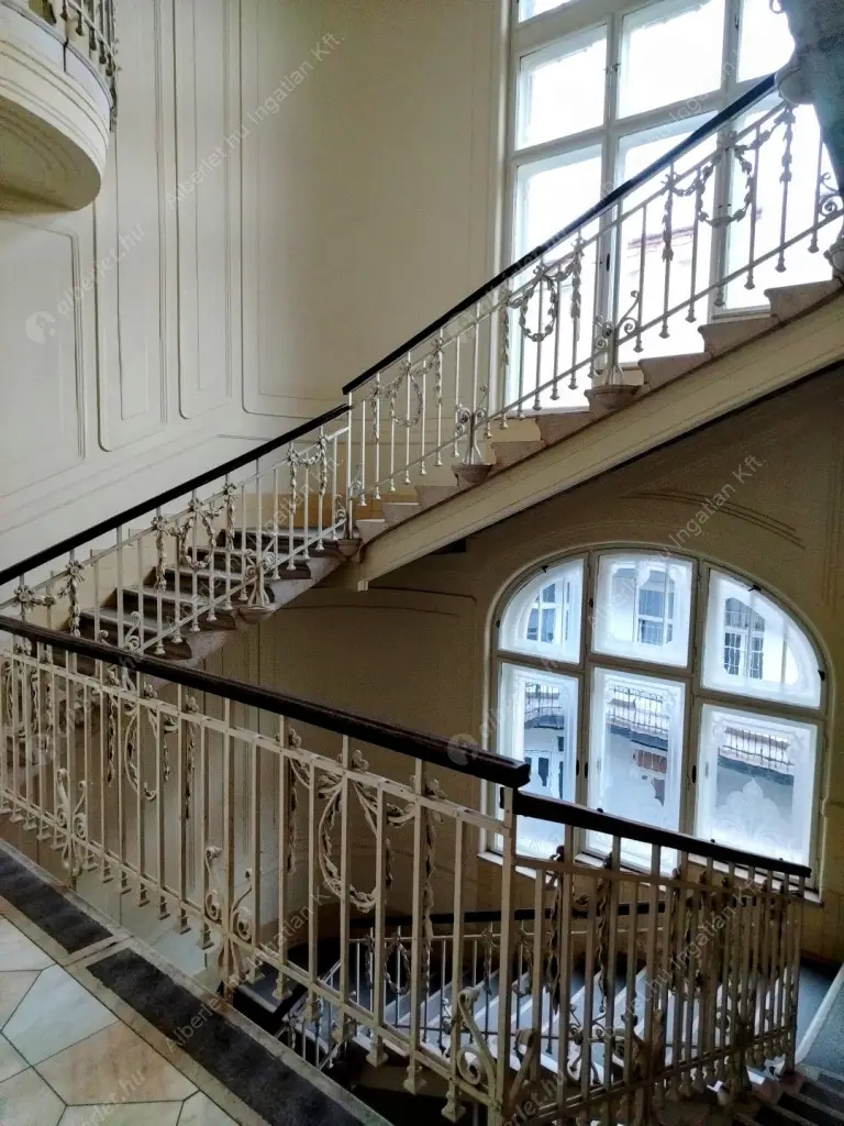 Kiadó albérlet 210000 Ft/hó áron: Budapest, V. kerület  Váci utca. Mérete: 38 nm, 1 szobás | Alberlet.hu - 6613531