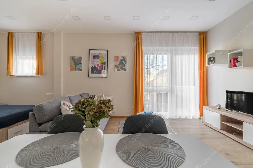 Kiadó albérlet 330000 Ft/hó áron: Budapest, V. kerület  Váci utca. Mérete: 40 nm, 1 szobás | Alberlet.hu - 6591201