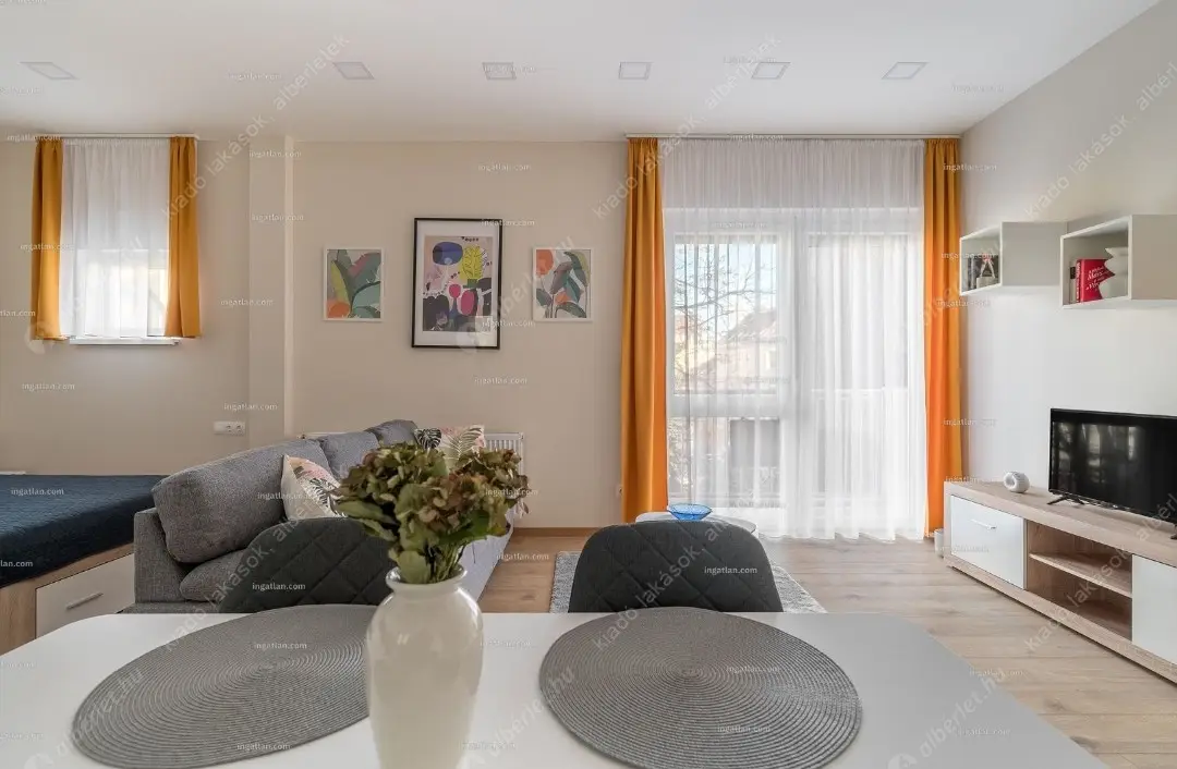 Kiadó albérlet 295000 Ft/hó áron: Budapest, V. kerület  Váci utca. Mérete: 40 nm, 1 szobás | Alberlet.hu - 6621436