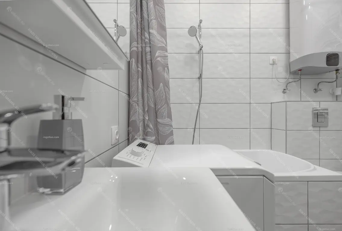 Kiadó albérlet 295000 Ft/hó áron: Budapest, V. kerület  Váci utca. Mérete: 40 nm, 1 szobás | Alberlet.hu - 6653543