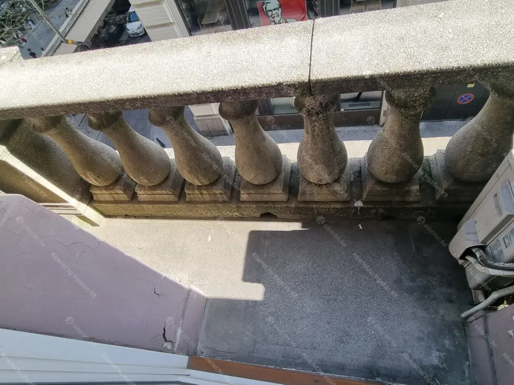 Kiadó albérlet 280000 Ft/hó áron: Budapest, V. kerület  Váci utca. Mérete: 40 nm, 1 szobás | Alberlet.hu - 6700807