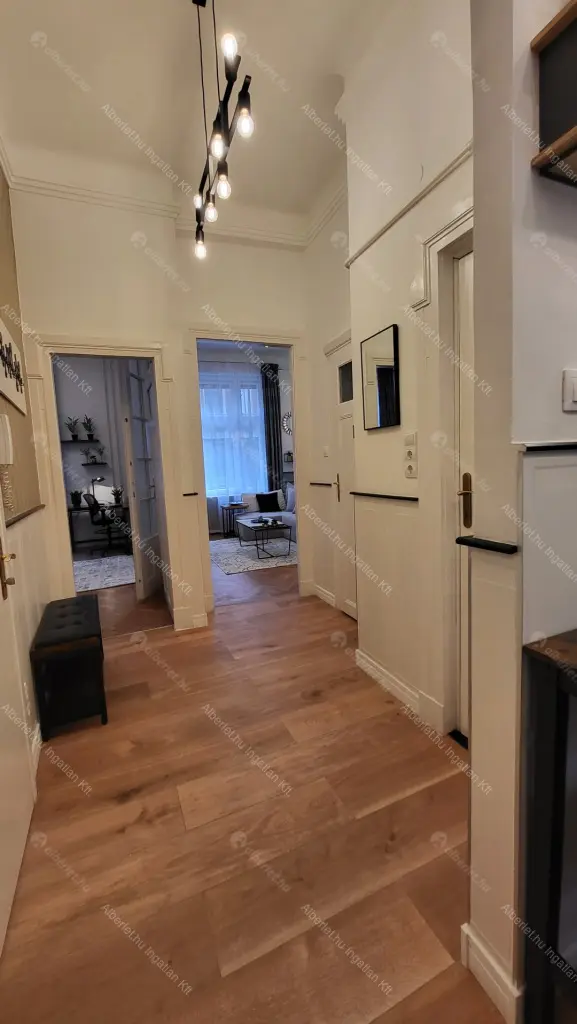 Kiadó albérlet 420000 Ft/hó áron: Budapest, V. kerület  Váci utca. Mérete: 50 nm, 2 szobás | Alberlet.hu - 6688435