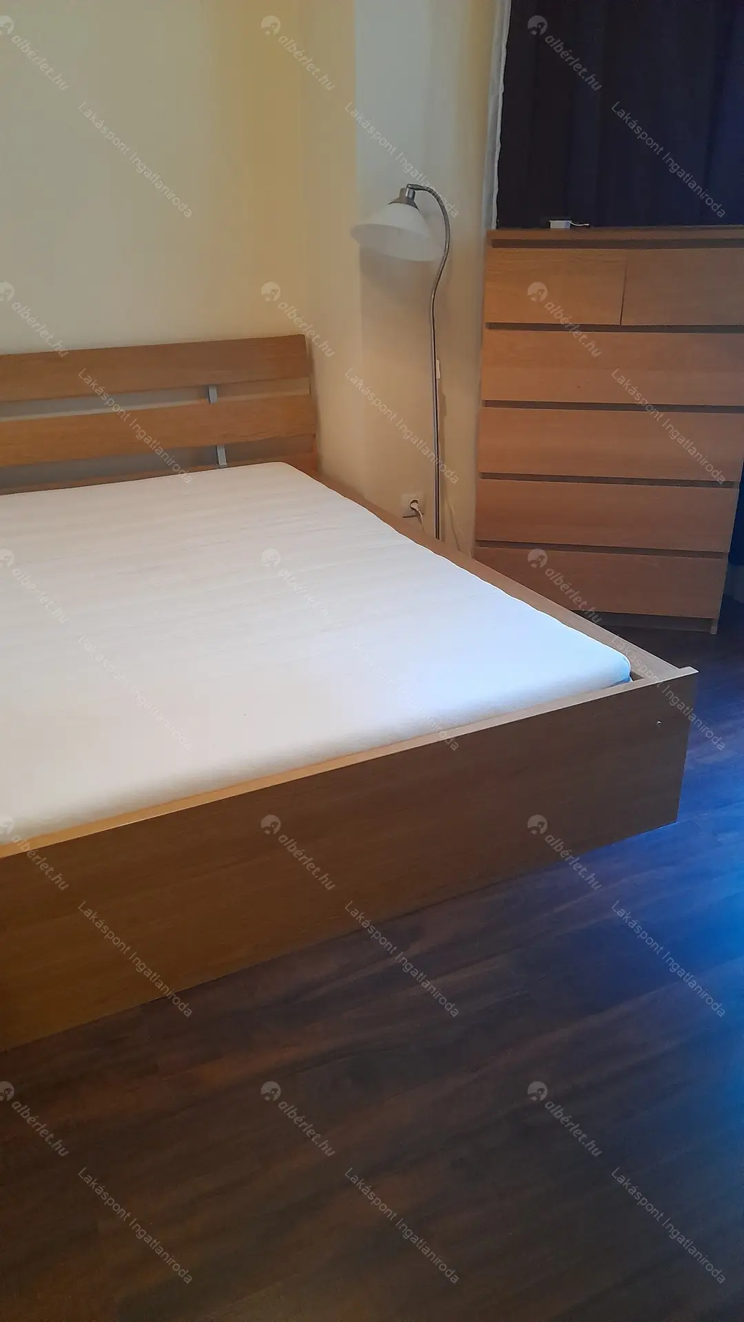 Kiadó albérlet 262000 Ft/hó áron: Budapest, V. kerület  Váci utca. Mérete: 50 nm, 3 szobás | Alberlet.hu - 6613803