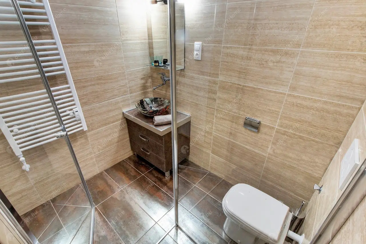 Kiadó albérlet 350000 Ft/hó áron: Budapest, V. kerület  Váci utca. Mérete: 65 nm, 2 szobás | Alberlet.hu - 6627723