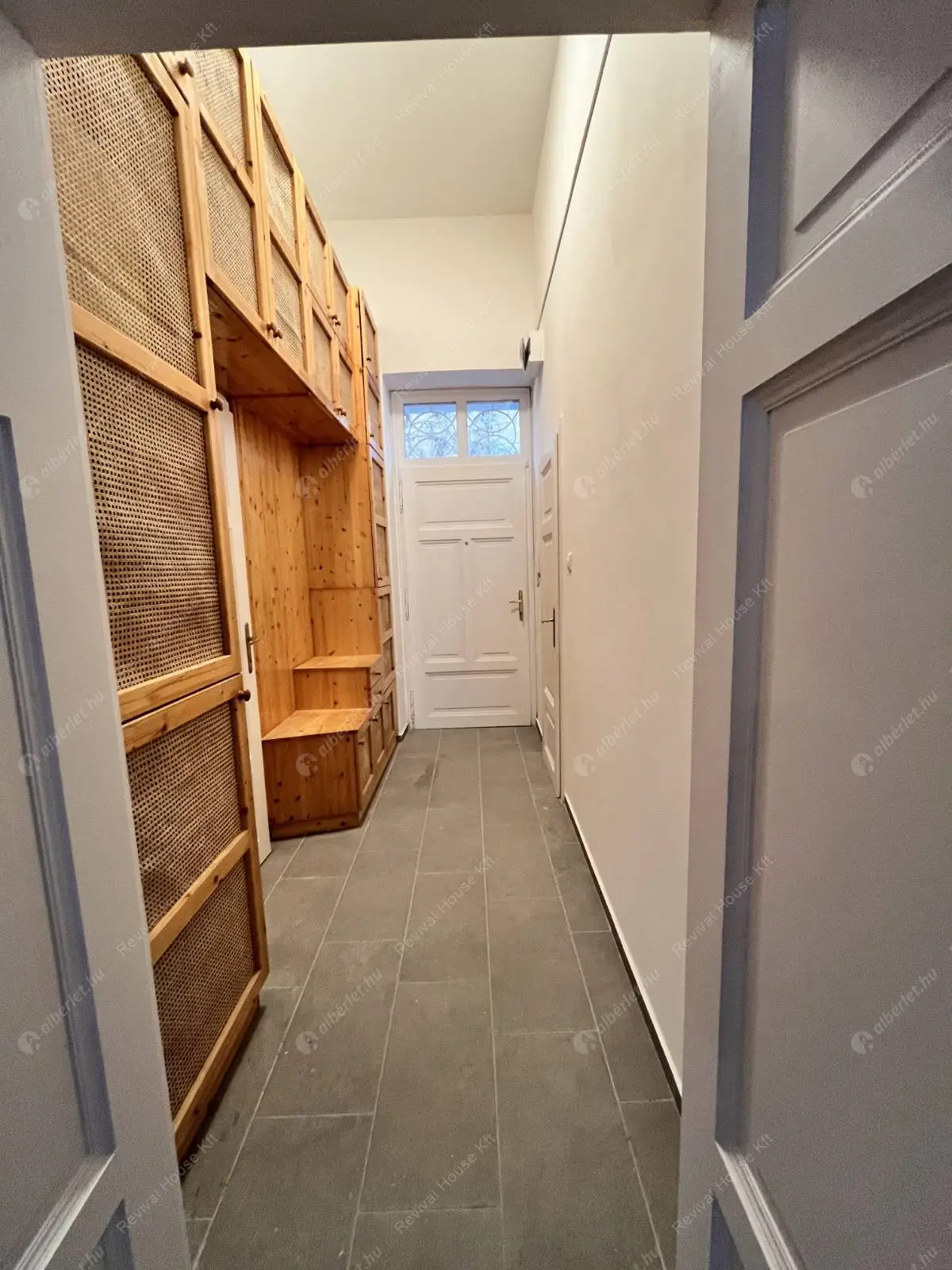 Kiadó albérlet 420000 Ft/hó áron: Budapest, V. kerület  Váci utca. Mérete: 72 nm, 3 szobás | Alberlet.hu - 6183842