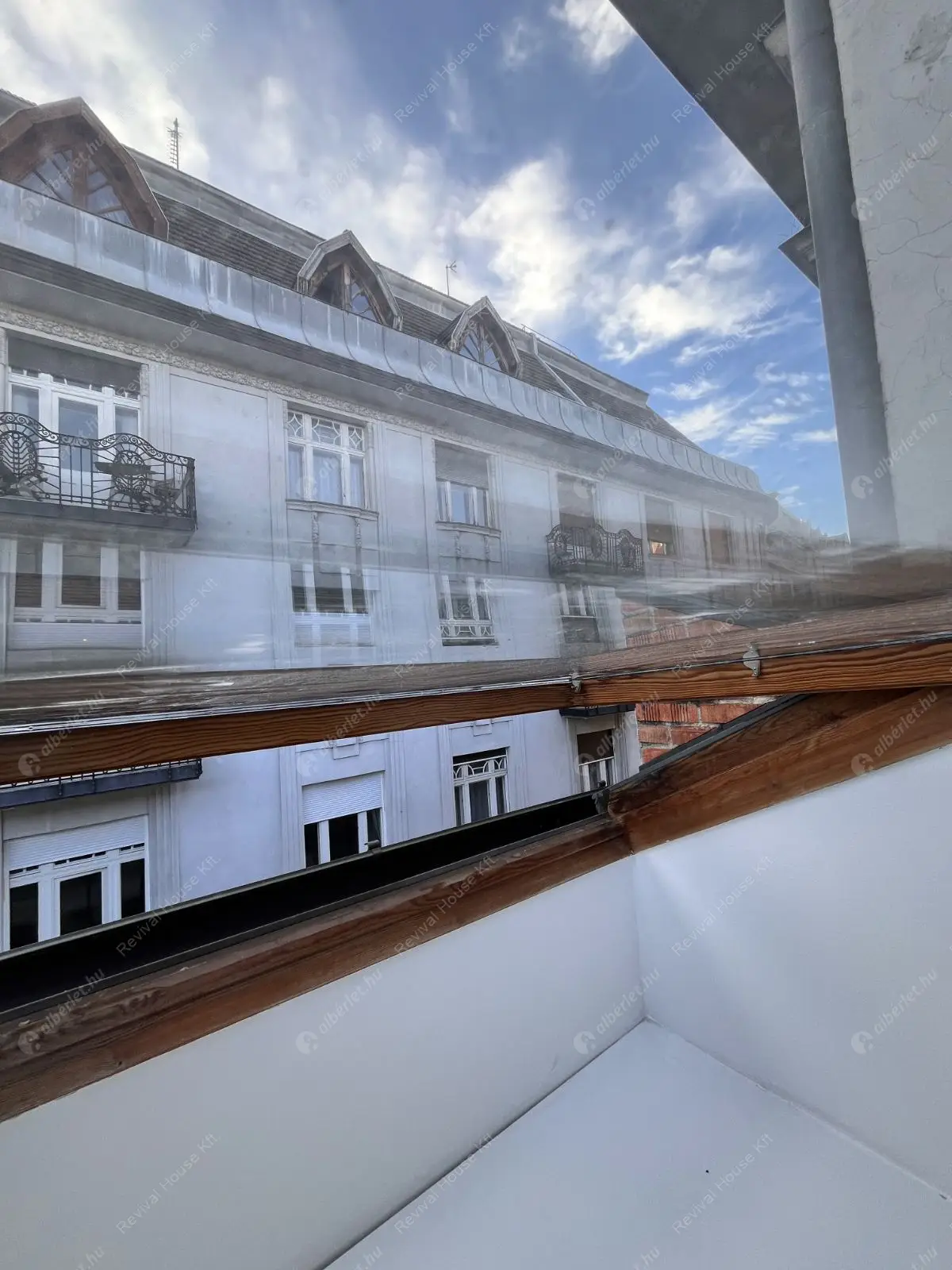 Kiadó albérlet 420000 Ft/hó áron: Budapest, V. kerület  Váci utca. Mérete: 72 nm, 3 szobás | Alberlet.hu - 6183849