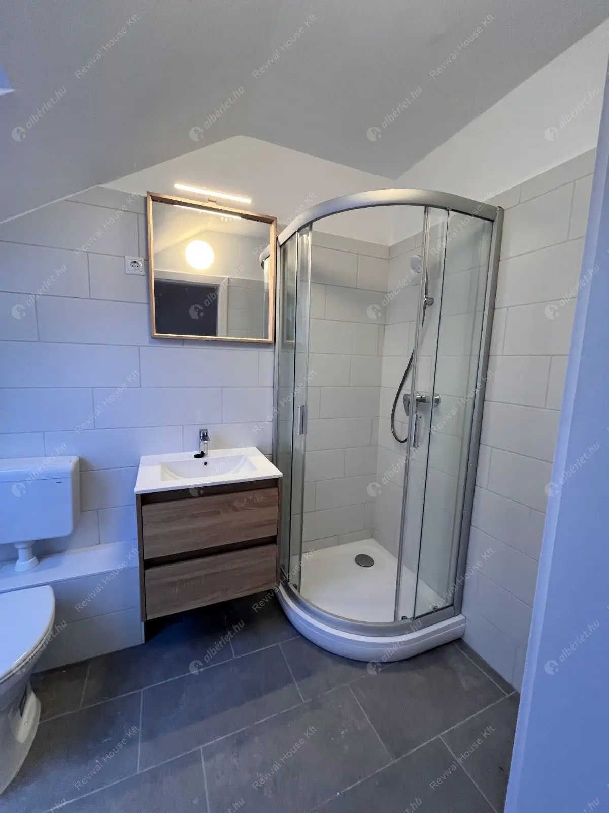 Kiadó albérlet 420000 Ft/hó áron: Budapest, V. kerület  Váci utca. Mérete: 72 nm, 3 szobás | Alberlet.hu - 6183852