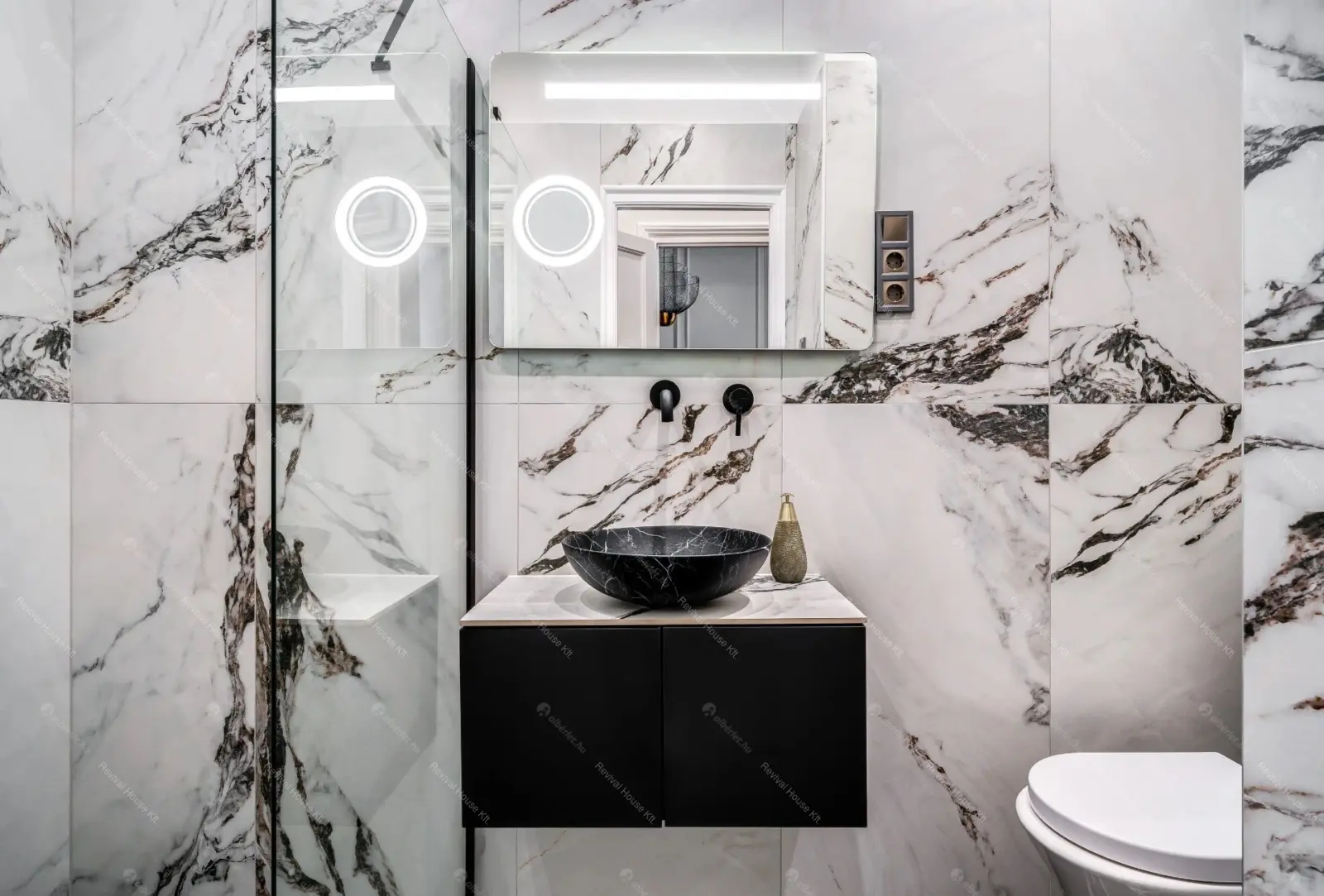 Kiadó albérlet 1050000 Ft/hó áron: Budapest, V. kerület  Váci utca. Mérete: 81 nm, 3 szobás | Alberlet.hu - 6649215