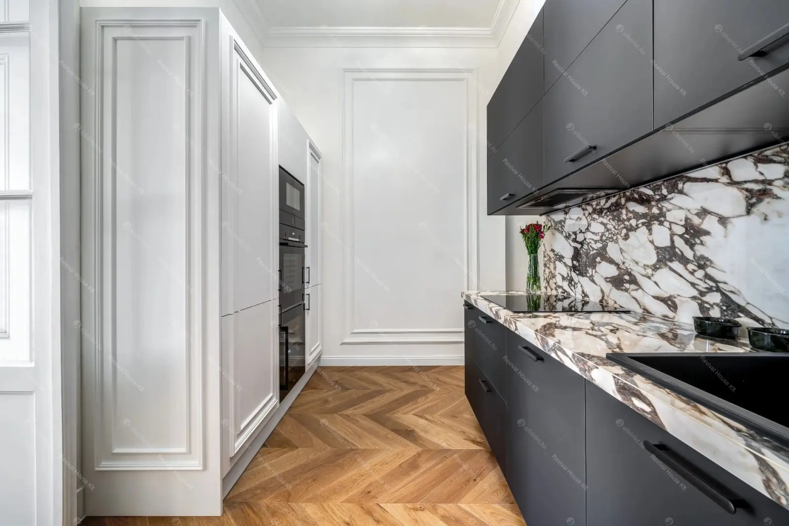 Kiadó albérlet 1050000 Ft/hó áron: Budapest, V. kerület  Váci utca. Mérete: 81 nm, 3 szobás | Alberlet.hu - 6649223