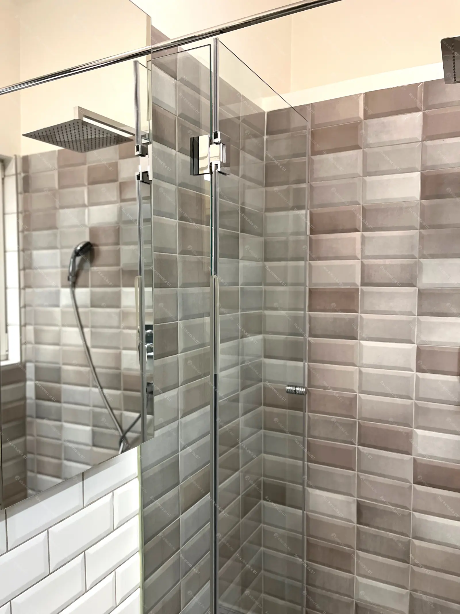 Kiadó albérlet 513000 Ft/hó áron: Budapest, V. kerület  Váci utca. Mérete: 82 nm, 2 szobás | Alberlet.hu - 6683927