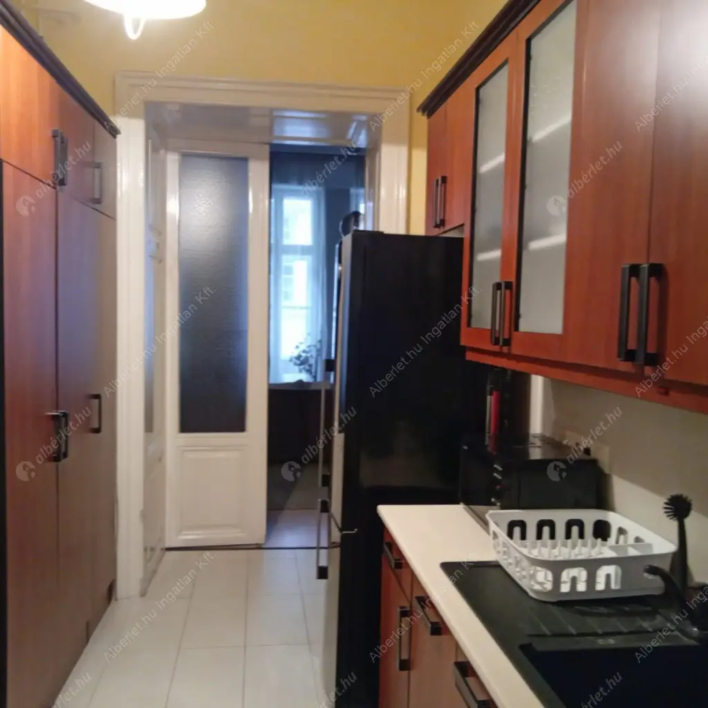 Kiadó albérlet 250000 Ft/hó áron: Budapest, V. kerület  Vadász utca. Mérete: 44 nm, 1 szobás | Alberlet.hu - 6620124