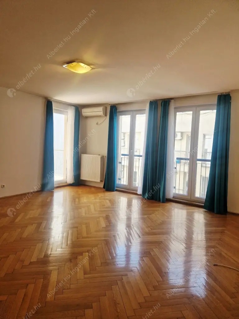 Kiadó albérlet 320000 Ft/hó áron: Budapest, V. kerület  Vadász utca. Mérete: 65 nm, 2 szobás | Alberlet.hu - 6524507