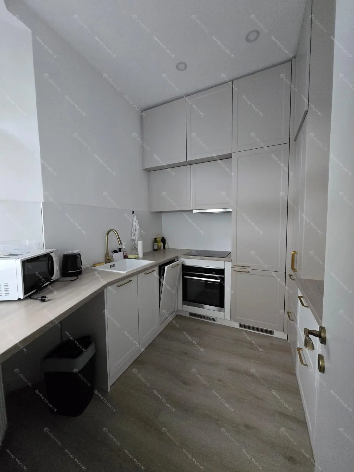 Kiadó albérlet 650000 Ft/hó áron: Budapest, V. kerület  Vadász utca. Mérete: 70 nm, 3 szobás | Alberlet.hu - 6643652