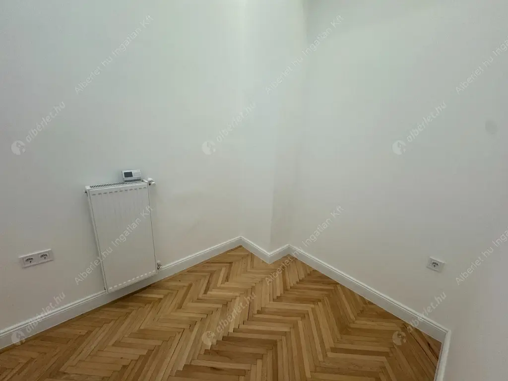 Kiadó albérlet 460000 Ft/hó áron: Budapest, V. kerület  Vámház körút. Mérete: 55 nm, 3 szobás | Alberlet.hu - 6593471