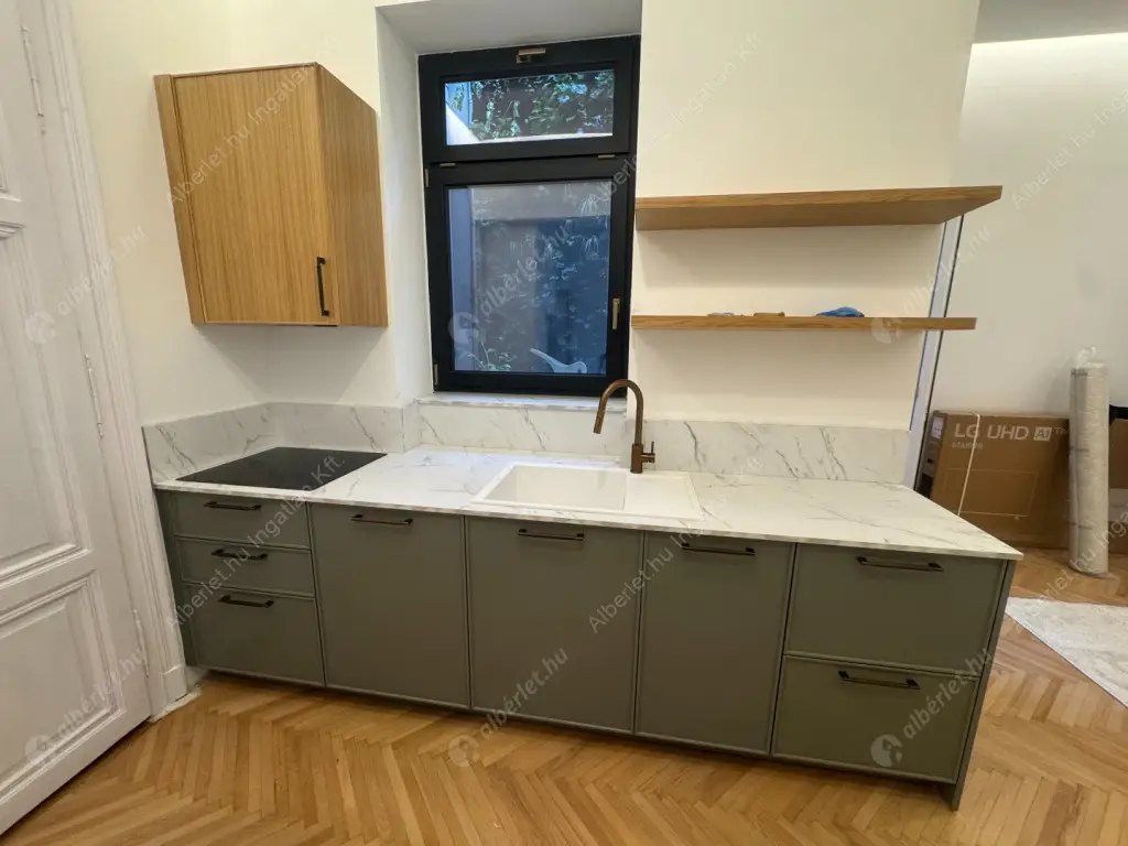 Kiadó albérlet 460000 Ft/hó áron: Budapest, V. kerület  Vámház körút. Mérete: 55 nm, 3 szobás | Alberlet.hu - 6593472