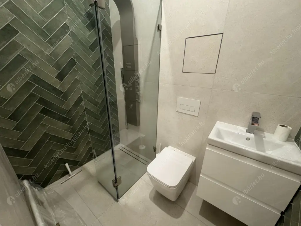 Kiadó albérlet 460000 Ft/hó áron: Budapest, V. kerület  Vámház körút. Mérete: 55 nm, 3 szobás | Alberlet.hu - 6593478