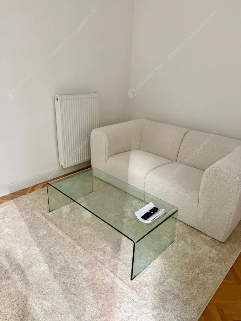 Kiadó albérlet 420000 Ft/hó áron: Budapest, V. kerület  Vámház körút. Mérete: 66 nm, 3 szobás | Alberlet.hu - 6601531